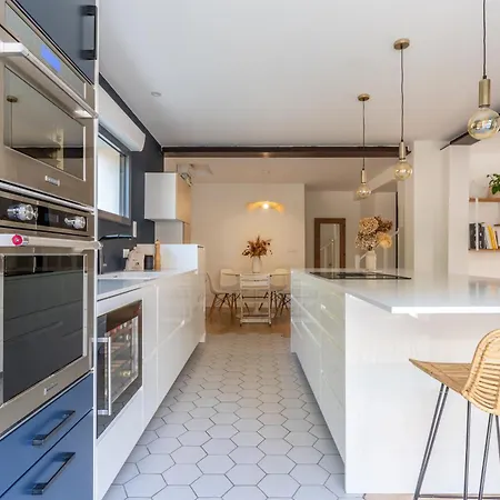 Superbe Clim, Avec Piscine Villa